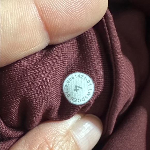 Lululemon Leggings Align HR Pant 25” Pockets Size 4 Red Merlot RDMR NEW - Picture 6 of 7